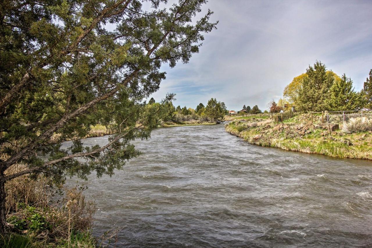 Updated Farmhouse With Deck On Central Oregon Canal! Villa Bend Exterior foto