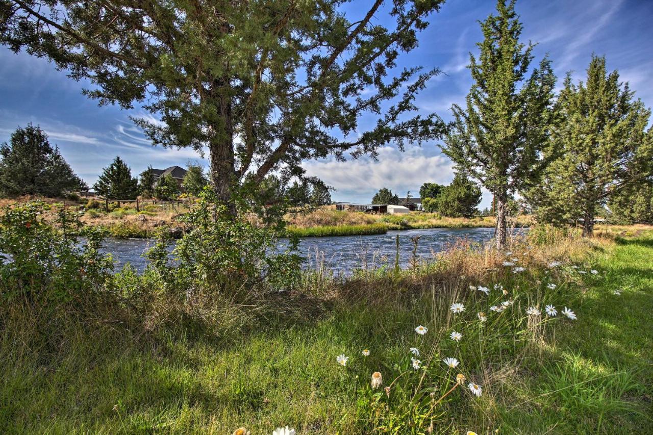 Updated Farmhouse With Deck On Central Oregon Canal! Villa Bend Exterior foto